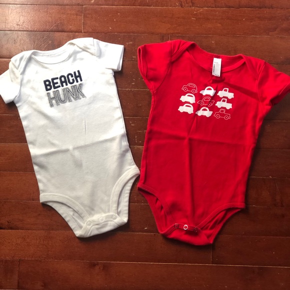 2 6-12 Mo Bodysuits - Picture 1 of 7